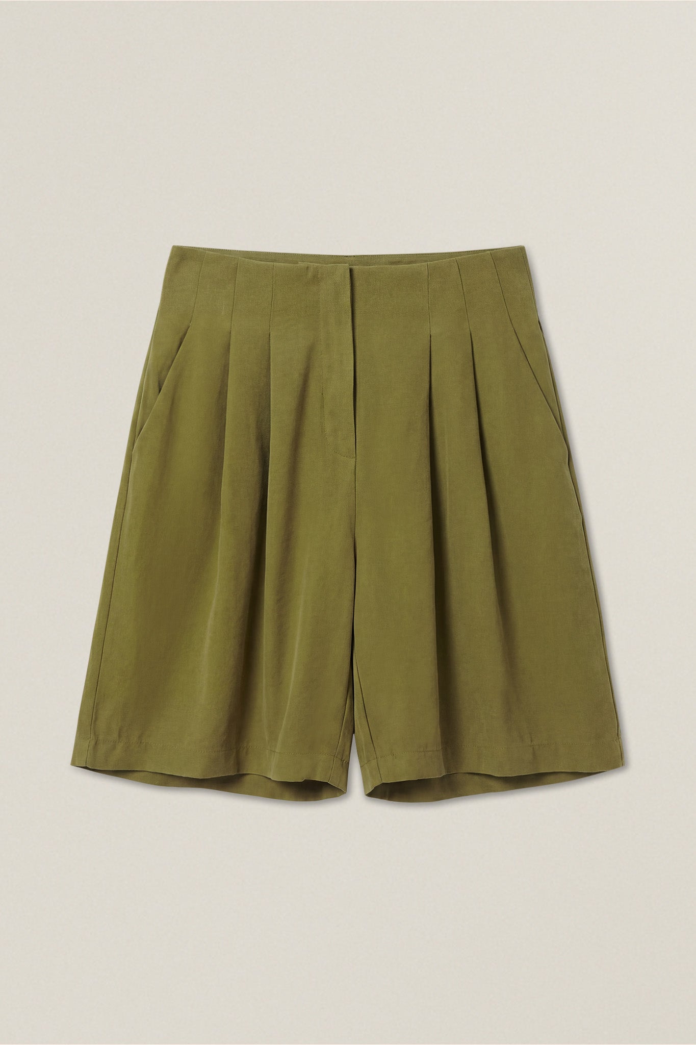 Amory | Flowing tailored shorts
