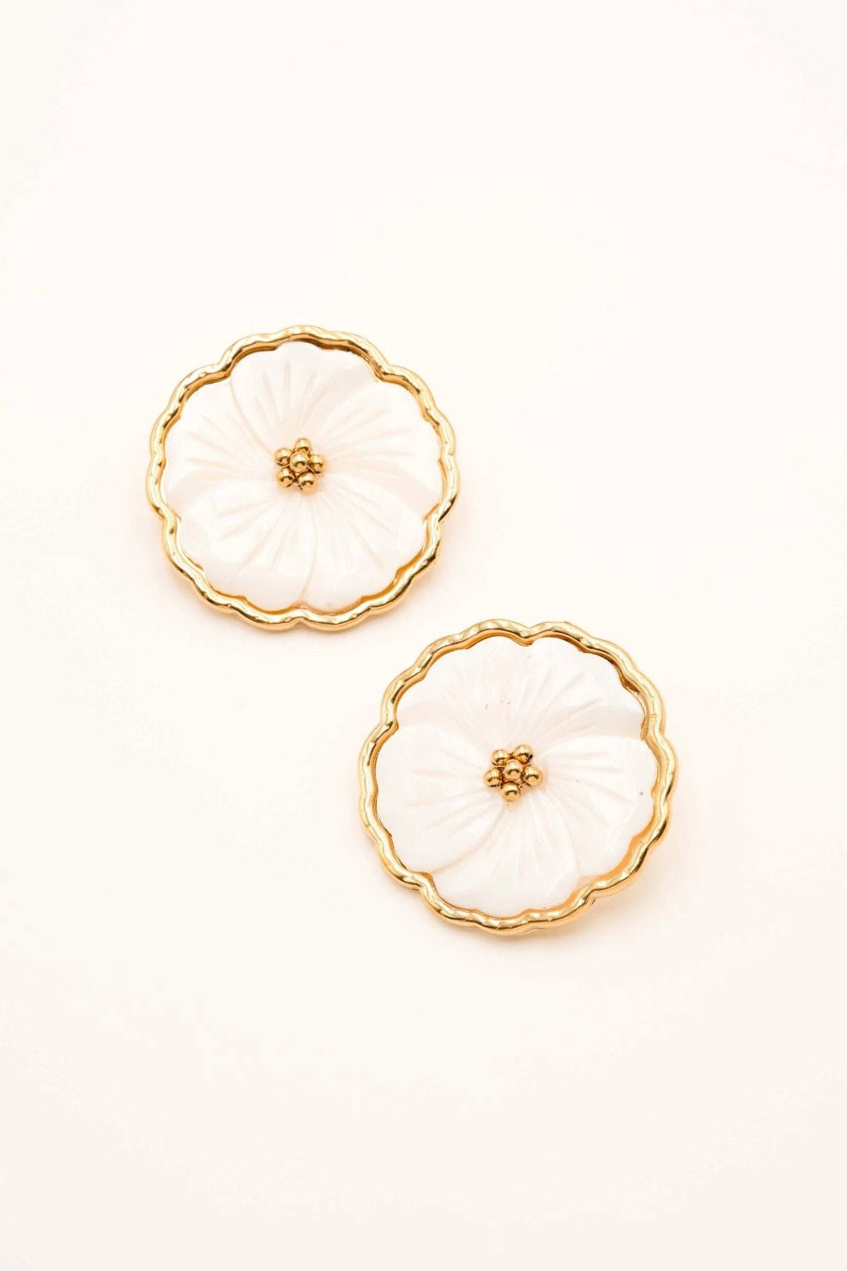 Eulalie | Pearly flower earrings
