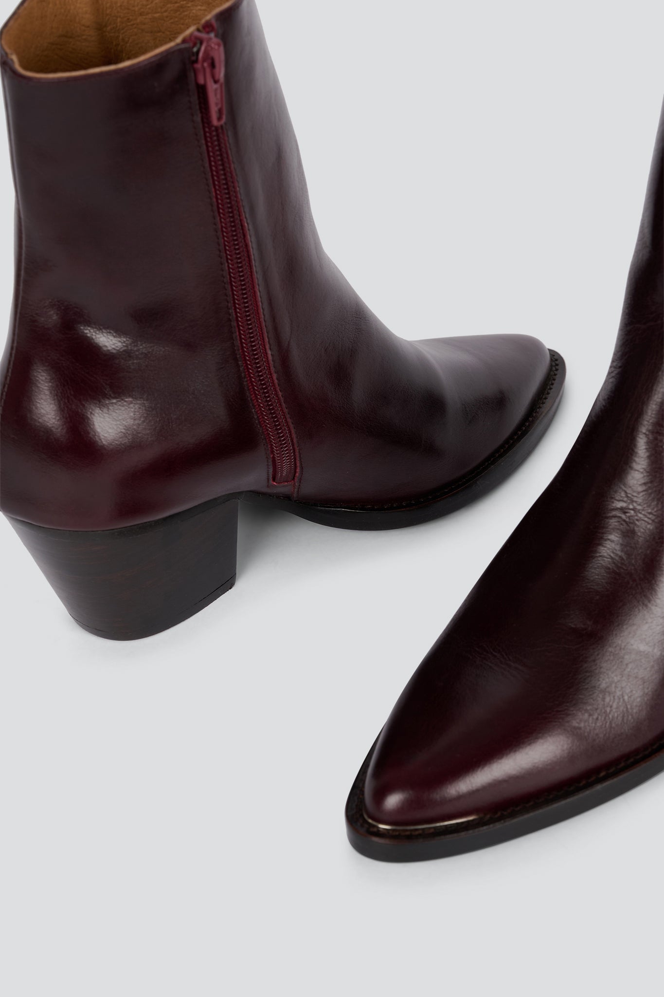 Elena | Cowboy ankle boots