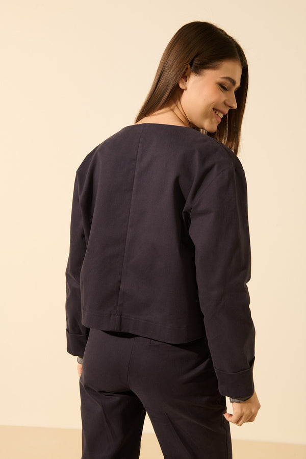 Pauline | Classic buttoned jacket
