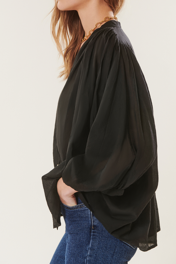 Carina | Flowy Blouse