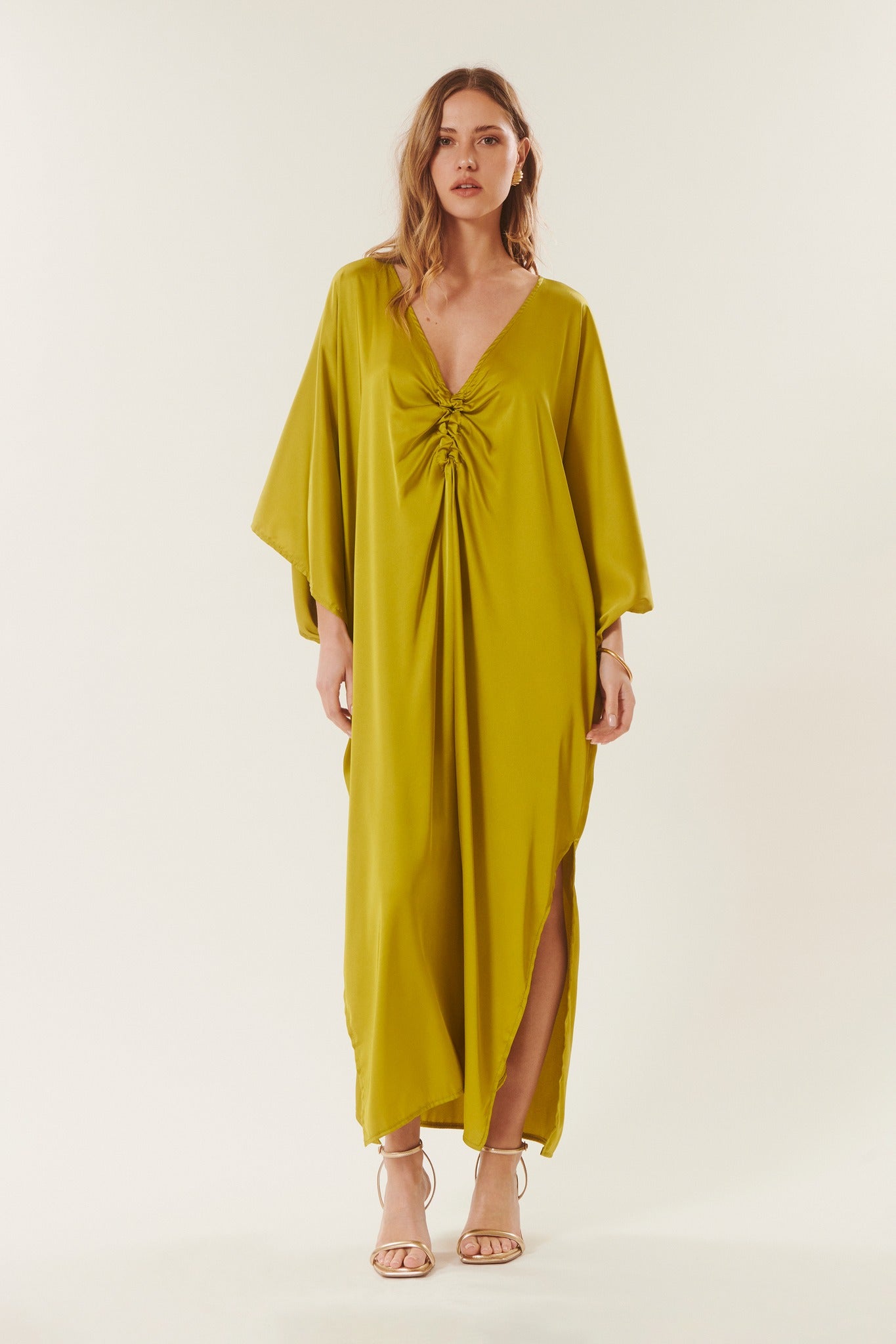 Daniela | Loose-fitting satin dress