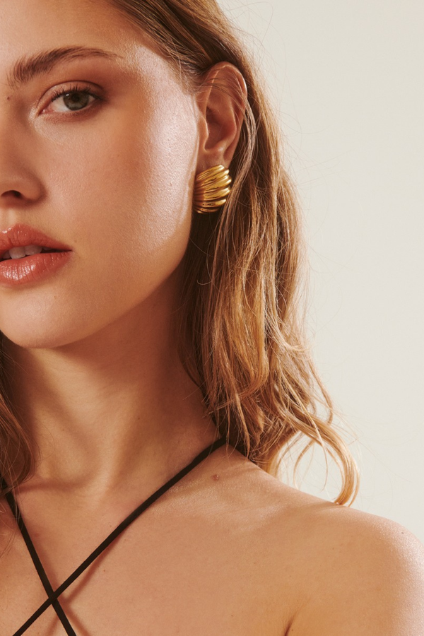 Arsenia | Textured Golden Curls