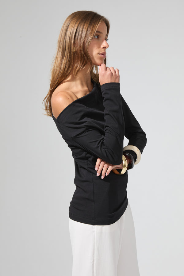 Alvara | Asymmetrical top