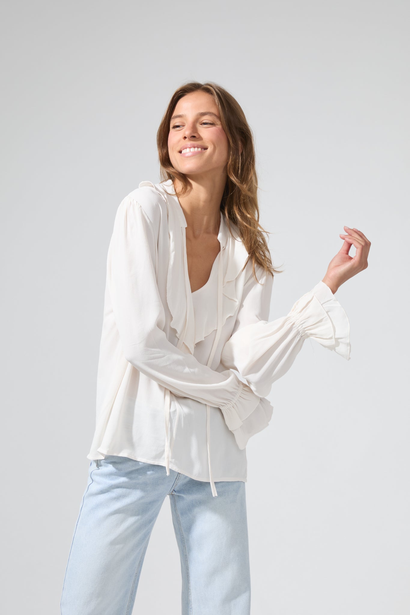 Estela | Ruffle Flowy Shirt