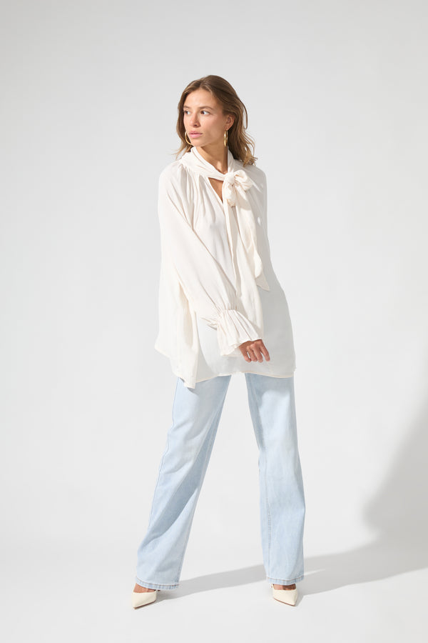 Nieva | Fluid Lavaliere Blouse