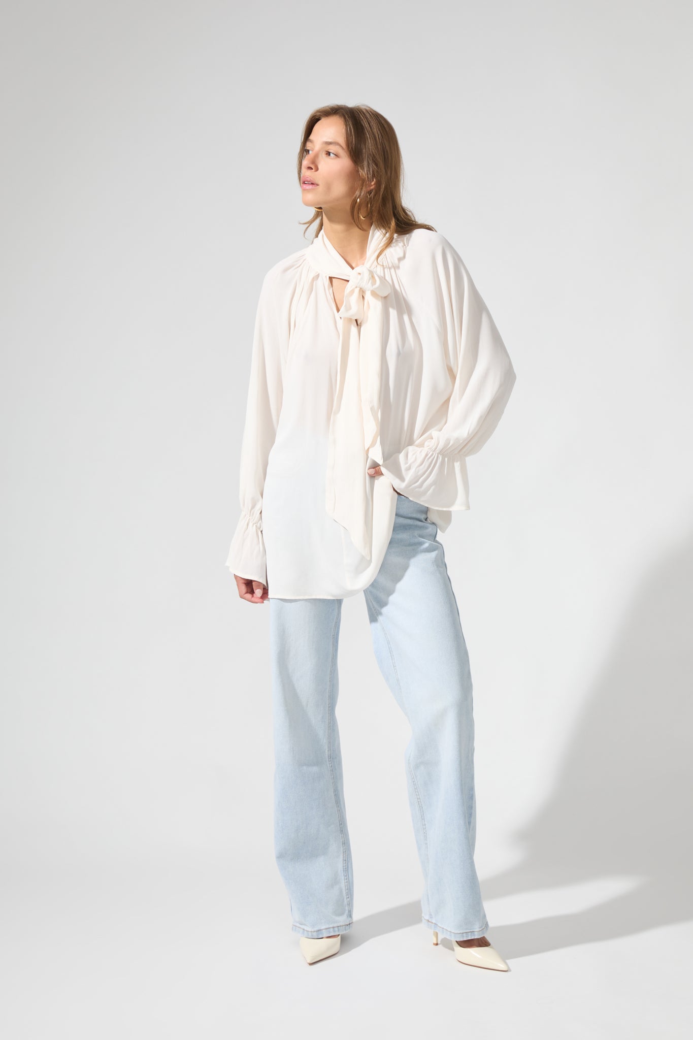 Nieva | Fluid Lavaliere Blouse