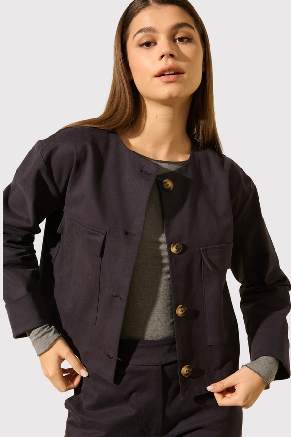 Pauline | Classic buttoned jacket