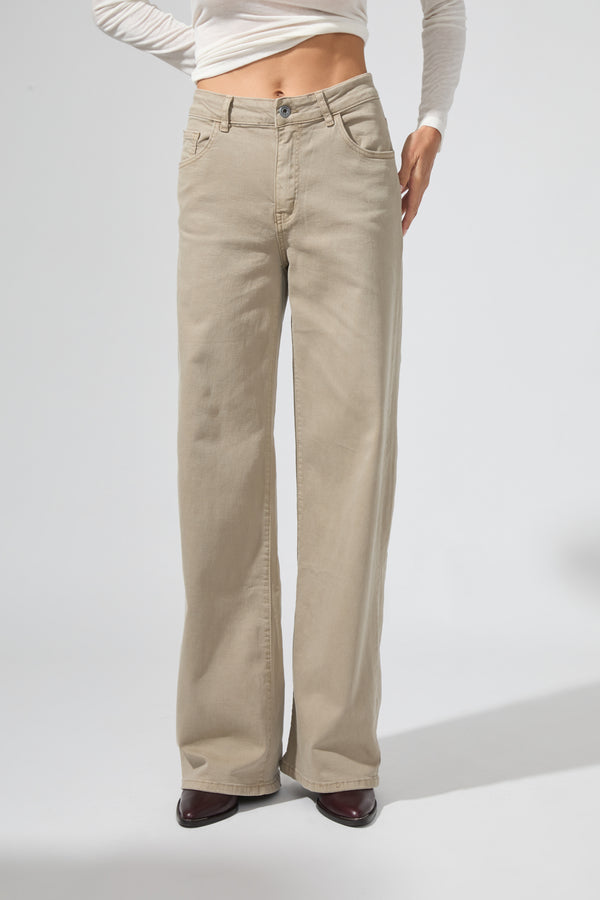 Alamo | High-Waisted Straight Leg Jeans