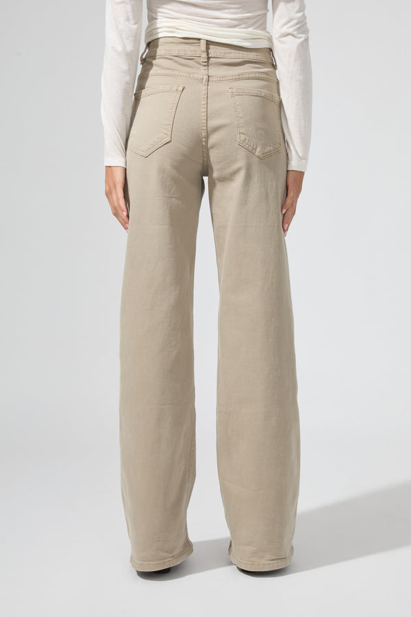 Alamo | High-Waisted Straight Leg Jeans
