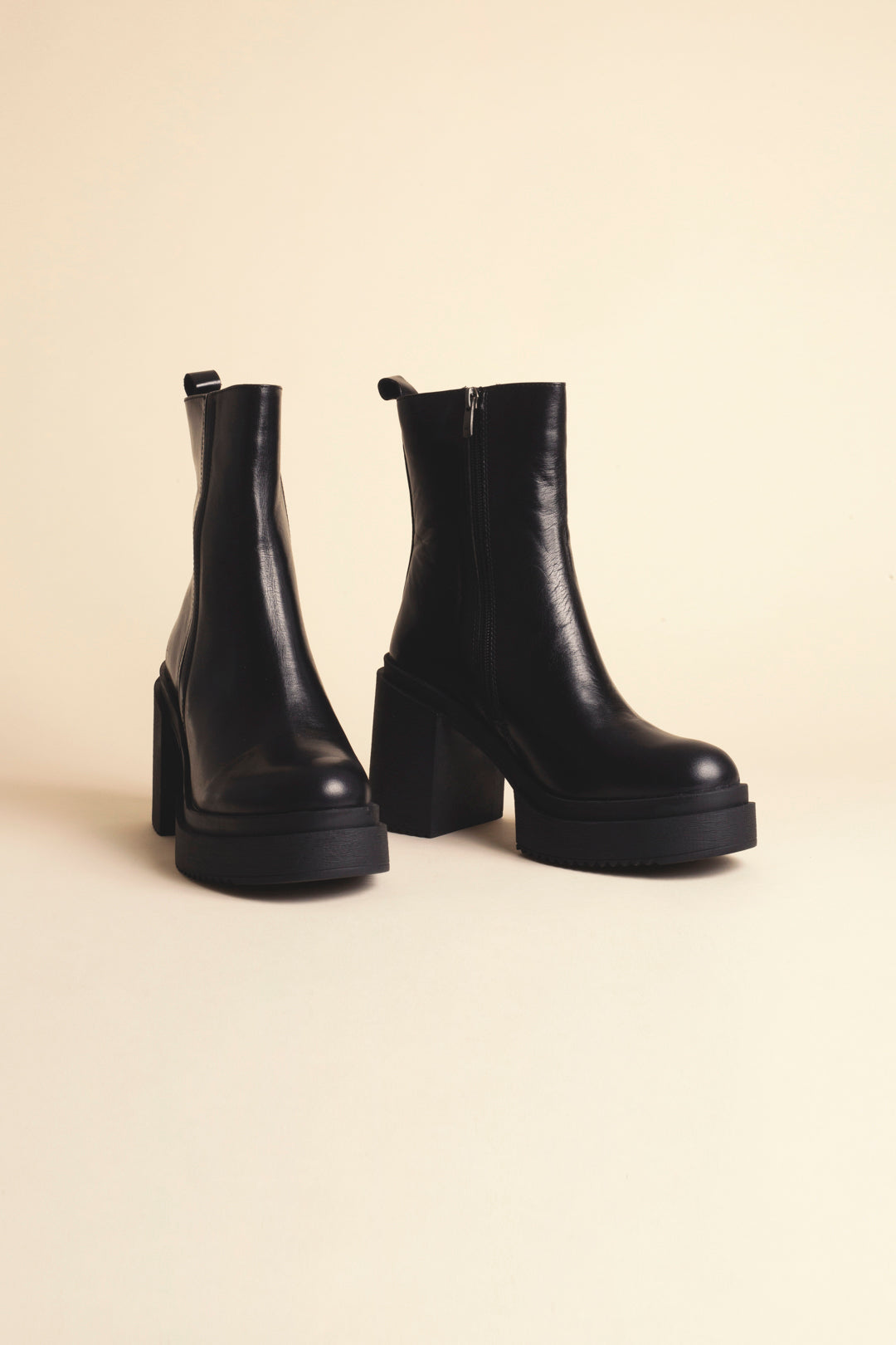 Pump | Tracks ankle boots