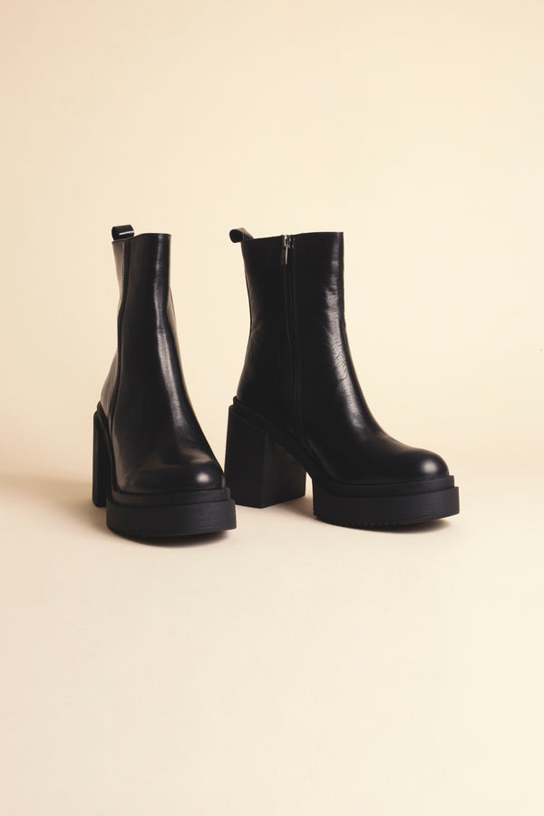 Pump | Tracks ankle boots