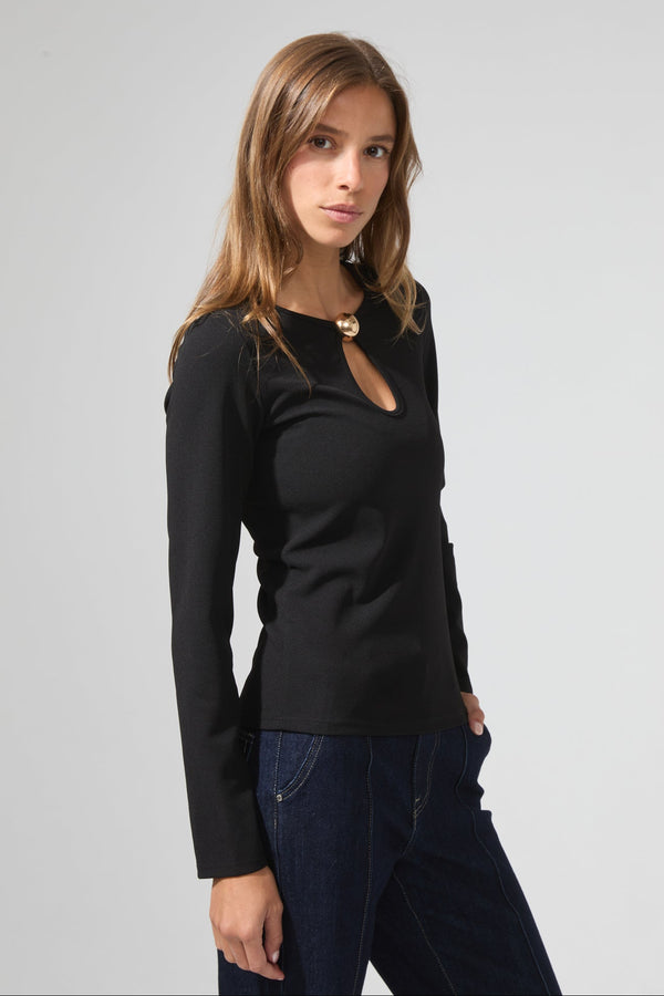Yves | Top with teardrop opening