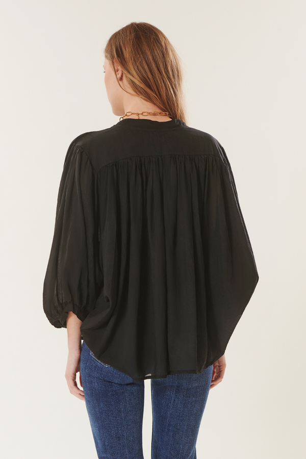 Carina | Flowy Blouse