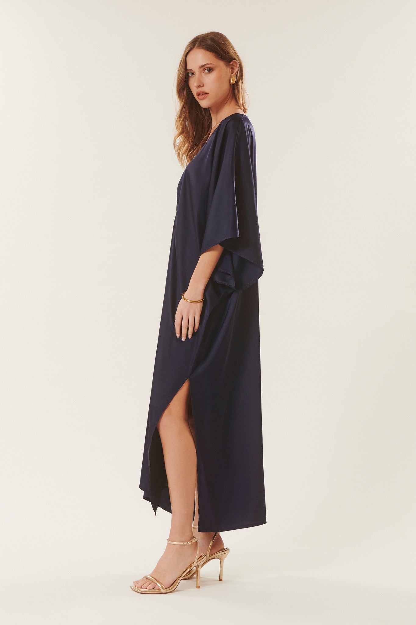 Daniela | Flowy satin dress