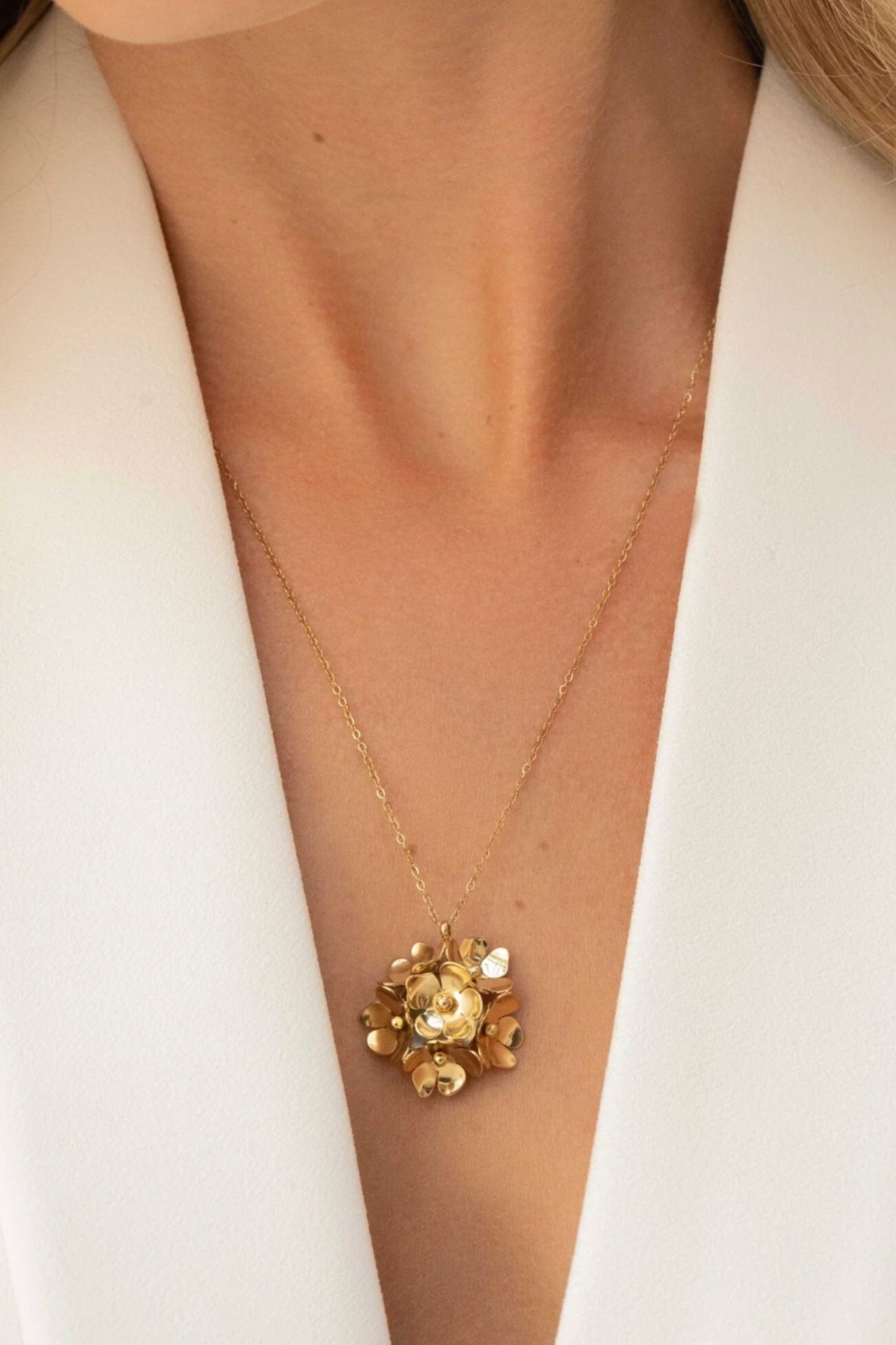 Maïya | Flower bouquet necklace